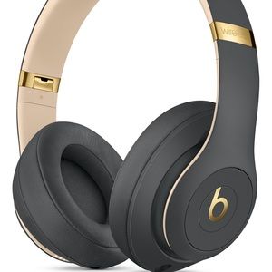 Beats Studio3s Black n Gold